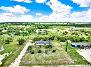 888 Lobo Loop, Hondo, TX 78861