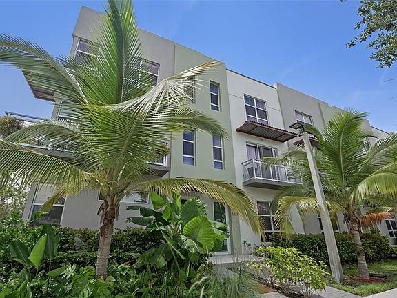 2nd image of 4363 NE 1st Terrace #14