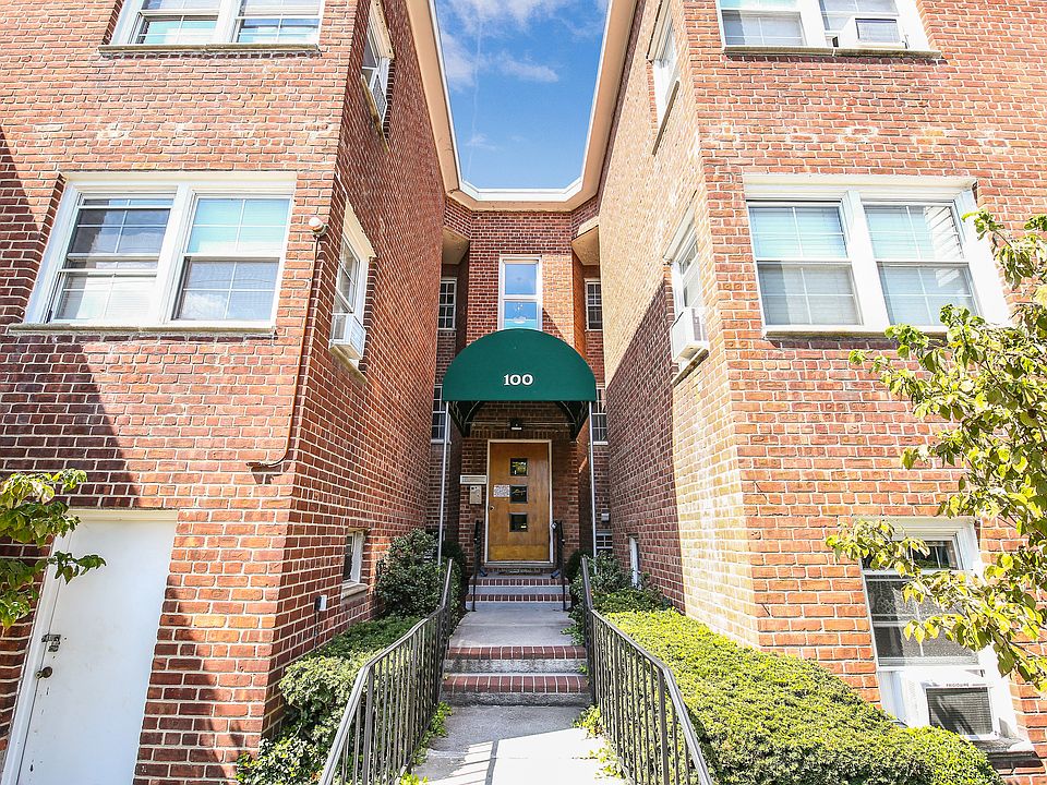 100 Theodore Fremd Avenue R