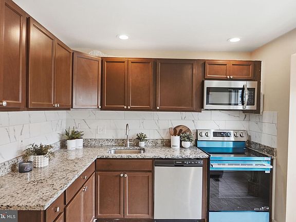5th image of 6470 Franconia Ct