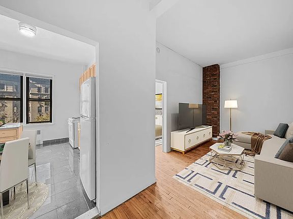 2nd image of 215 W 101st St APT 5D
