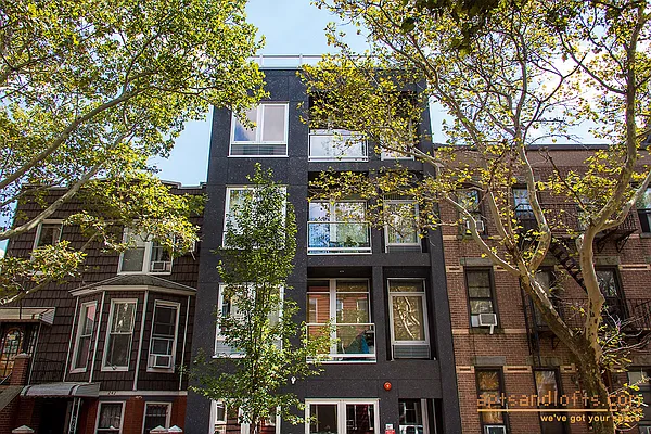 Sold by aptsandlofts.com | media 11