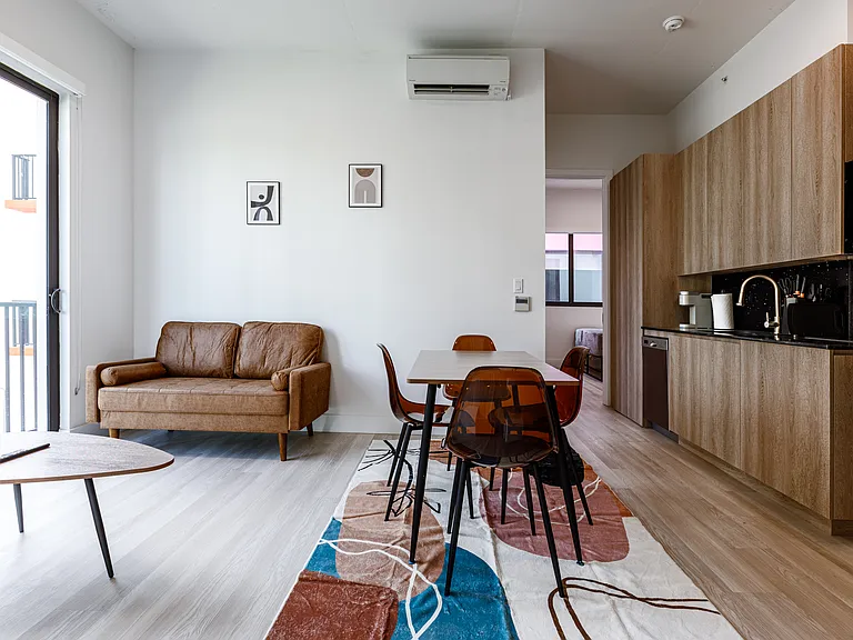 Saffron Apartments — Photo 84