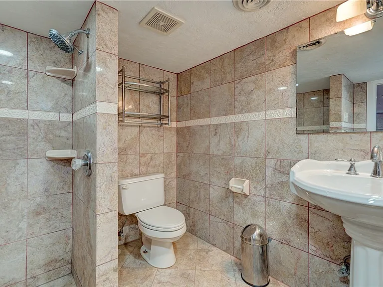 5264 Dresden Way — Photo 12