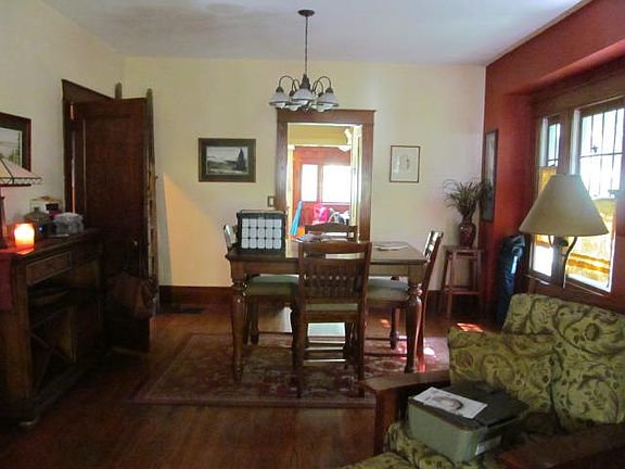 5th image of 522 W Oak St