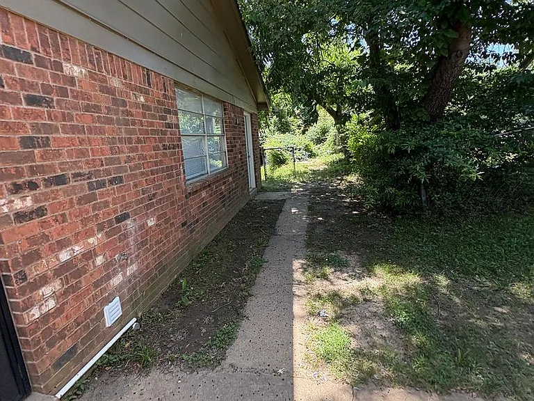 3385 Barbwood Dr — Photo 28