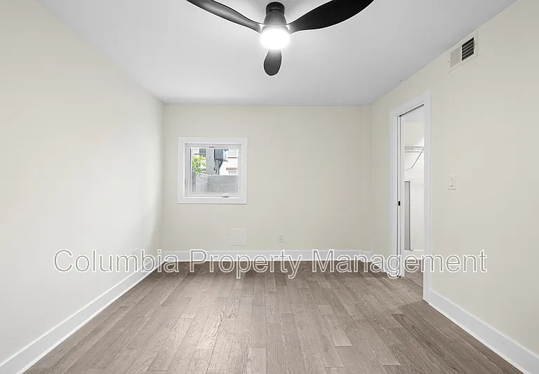 3552 Warder St NW — Photo 9