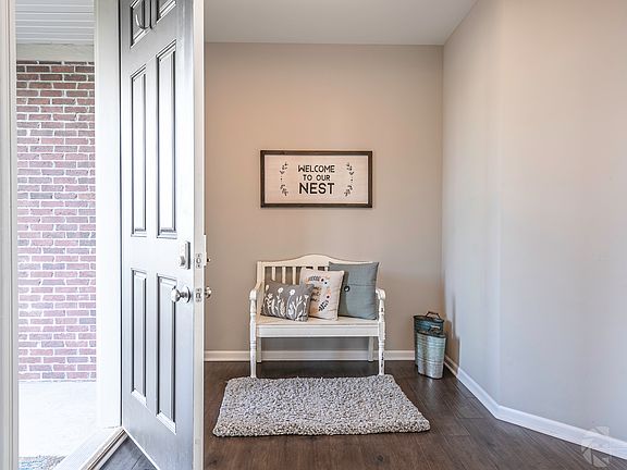2nd image of 16024 S Selfridge Cir