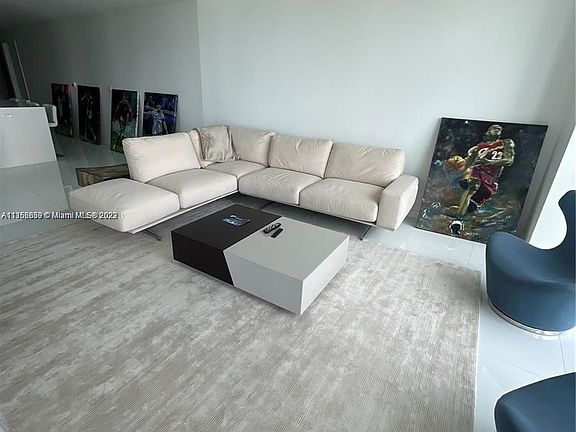 3rd image of 851 NE 1st Ave #4601
