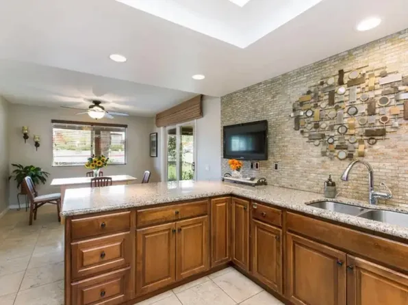 2002 Alexander Dr, Escondido, CA 92025