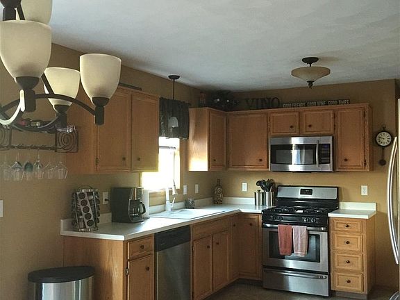 3rd image of 7312 Ashton Villa