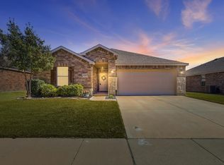 10008 Dolerite Dr, Fort Worth, TX 76131