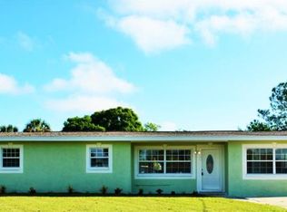 489 Fairfax Ln, Apollo Beach, FL 33572