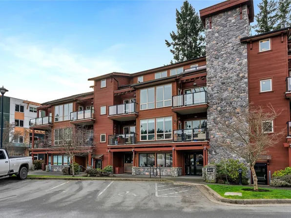 627 Brookside Rd #207, Colwood, BC V9C 0C3