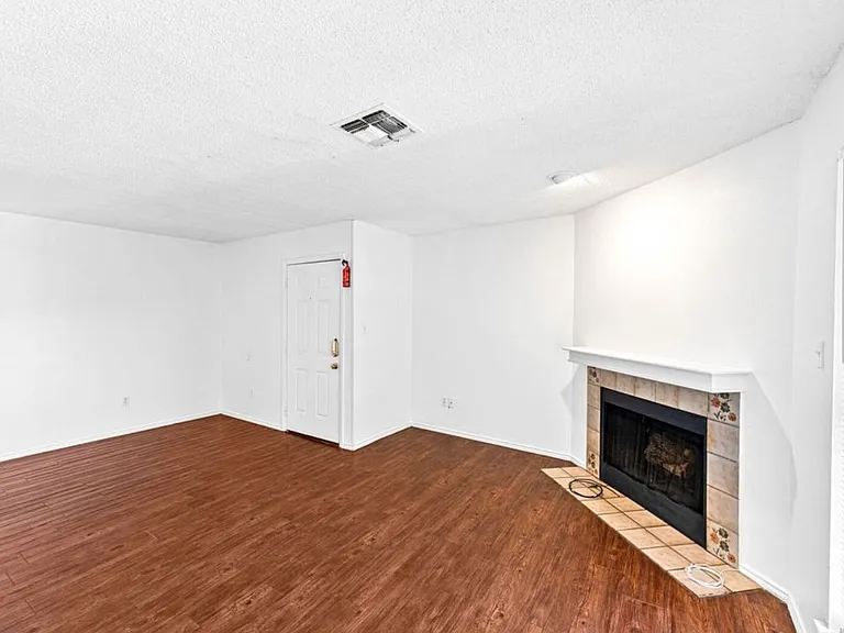7572 Windsor Oaks — Photo 9