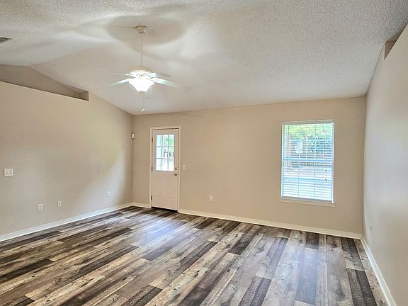 2nd image of 5542 Rowell Rd