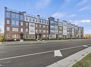 2453 Metrobus Aly, Herndon, VA 20171