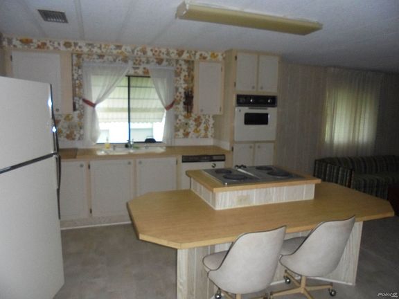 ISLAND KITCHEN