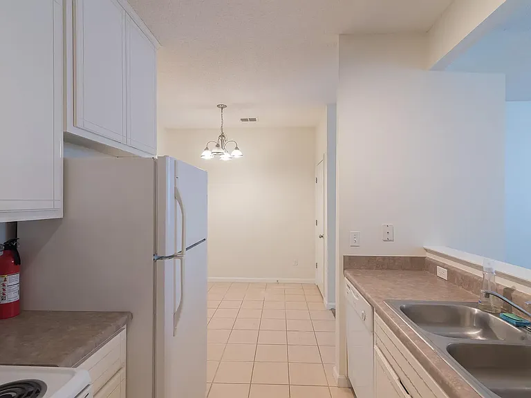 1660 Corey Wood Cir — Photo 3