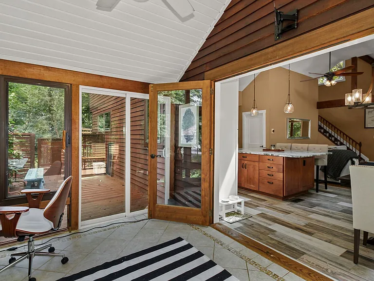 1677 Chinford Trl — Photo 4