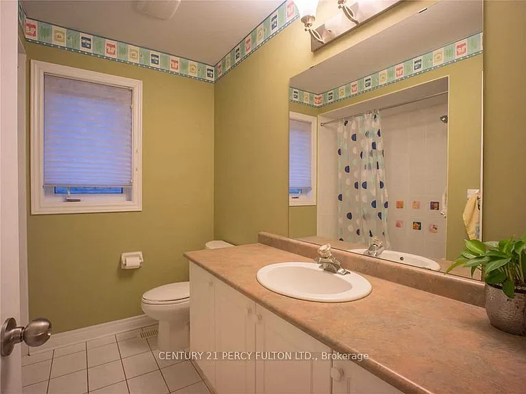14 Montesano Cres — Photo 11