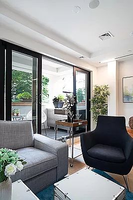 4th image of 394 Kosciuszko St #2