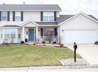 701 Crooked Lake Ct, Saint Charles, MO