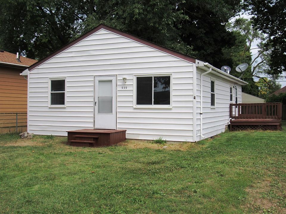 1st image of 939 Maplewood Ave