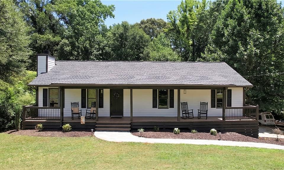 1st image of 323 Hill Crest Cir