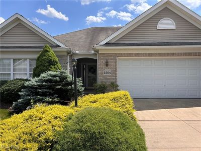 2304 Glenross Dr, Uniontown, OH, 44685