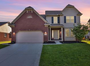 38313 Pine Dr, Clinton Township, MI