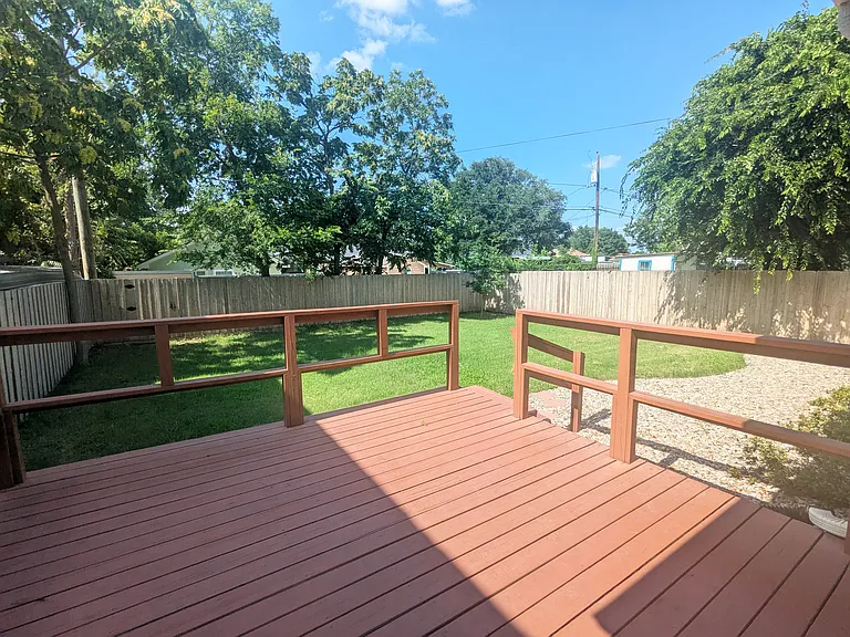1823 Newport Ave — Photo 16