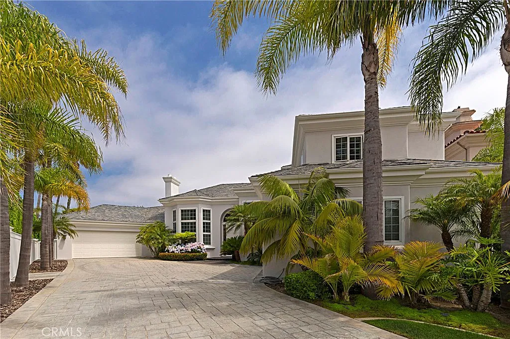 4 bed, 4.5 bath, 3695 sqft, $30,000 — Photo 2