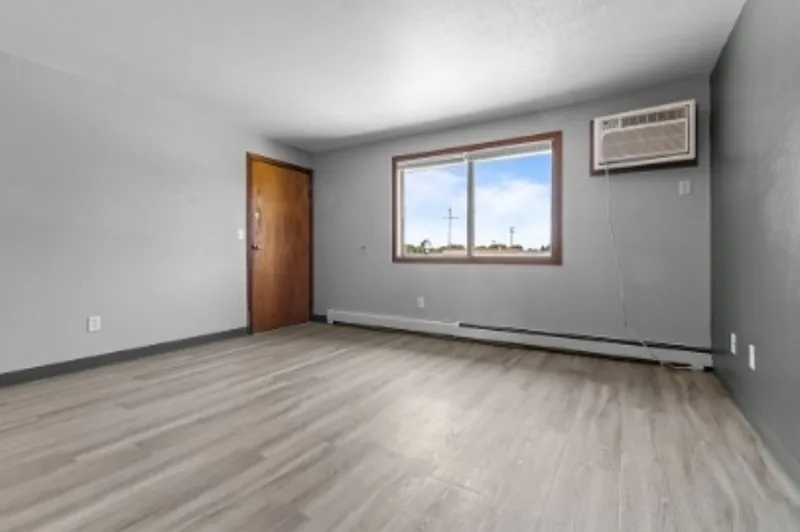Building Photo - 1530 Moraine Ter #2