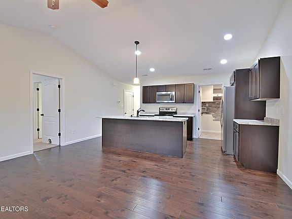 3rd image of 3377 Cummins Ln