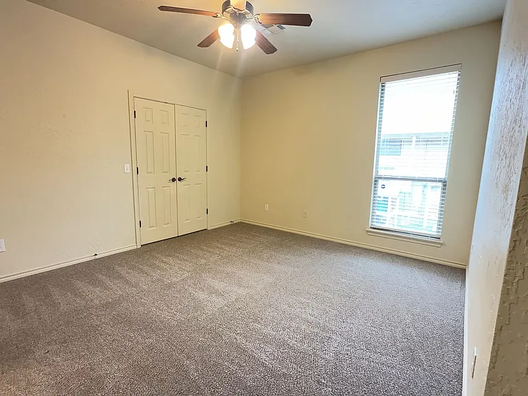 10100 Shadowview Dr — Photo 32