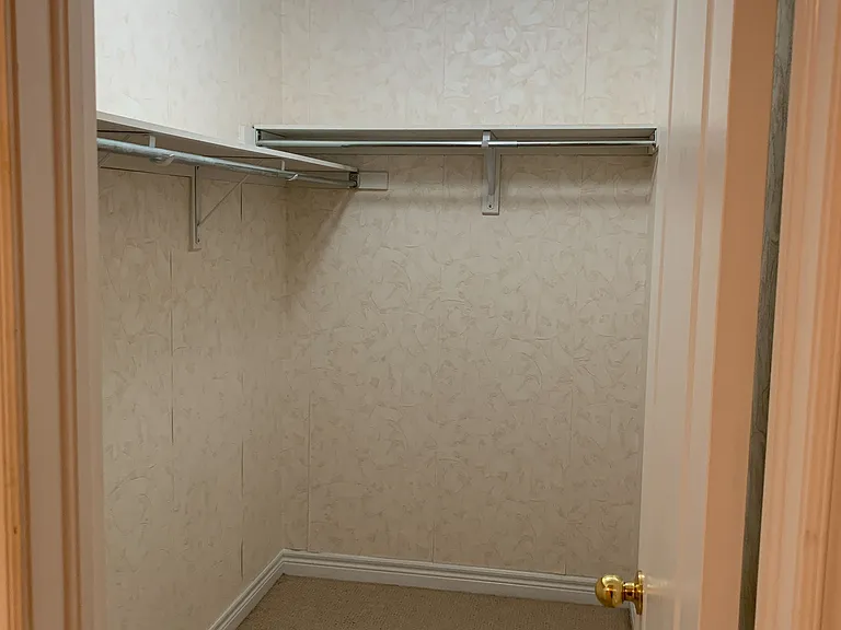 87 Hammersly Blvd — Photo 16