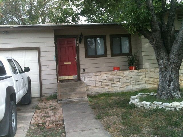 1st image of 131 Bailey Ave