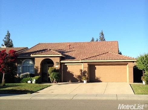 2nd image of 10142 River Falls Cir