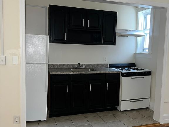 4th image of 30 Lenox Ave APT 106