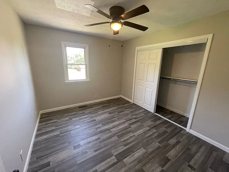4045 Old Mayfield Rd — Photo 9