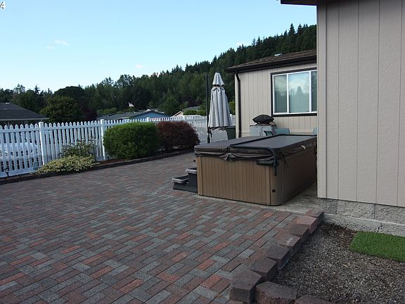 5th image of 5400 Meeker Dr