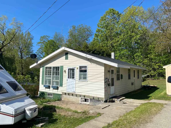 35 Maple Street, Northumberland, NH 03582