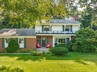 6692 Spruce Dr, Bloomfield Hills, MI 48301