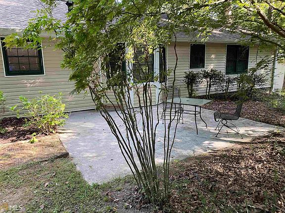 4th image of 2100 Lost Forest Ln SW
