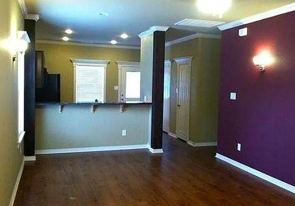 4th image of 2483 Horse Shoe Dr