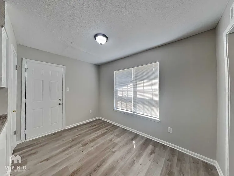 4420 Double Tree Rd — Photo 8