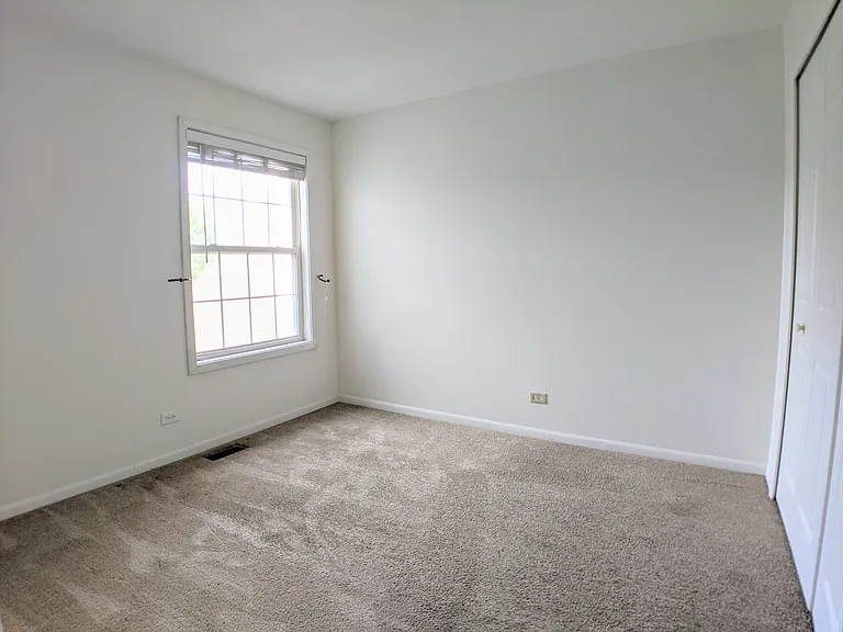 1504 Thornfield Ln — Photo 12