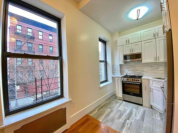 3rd image of 100 W 105th St #2AA