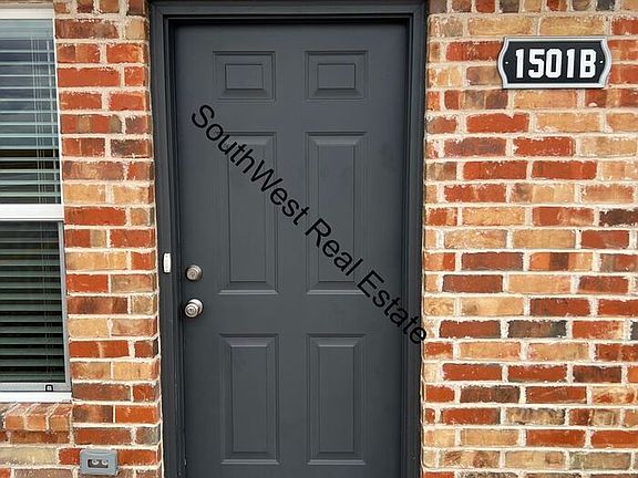 2nd image of 1501 W Llano Estacado Blvd #B